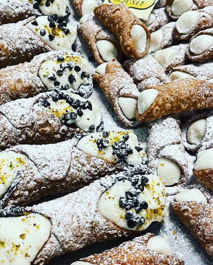 Ricotta cannoli 